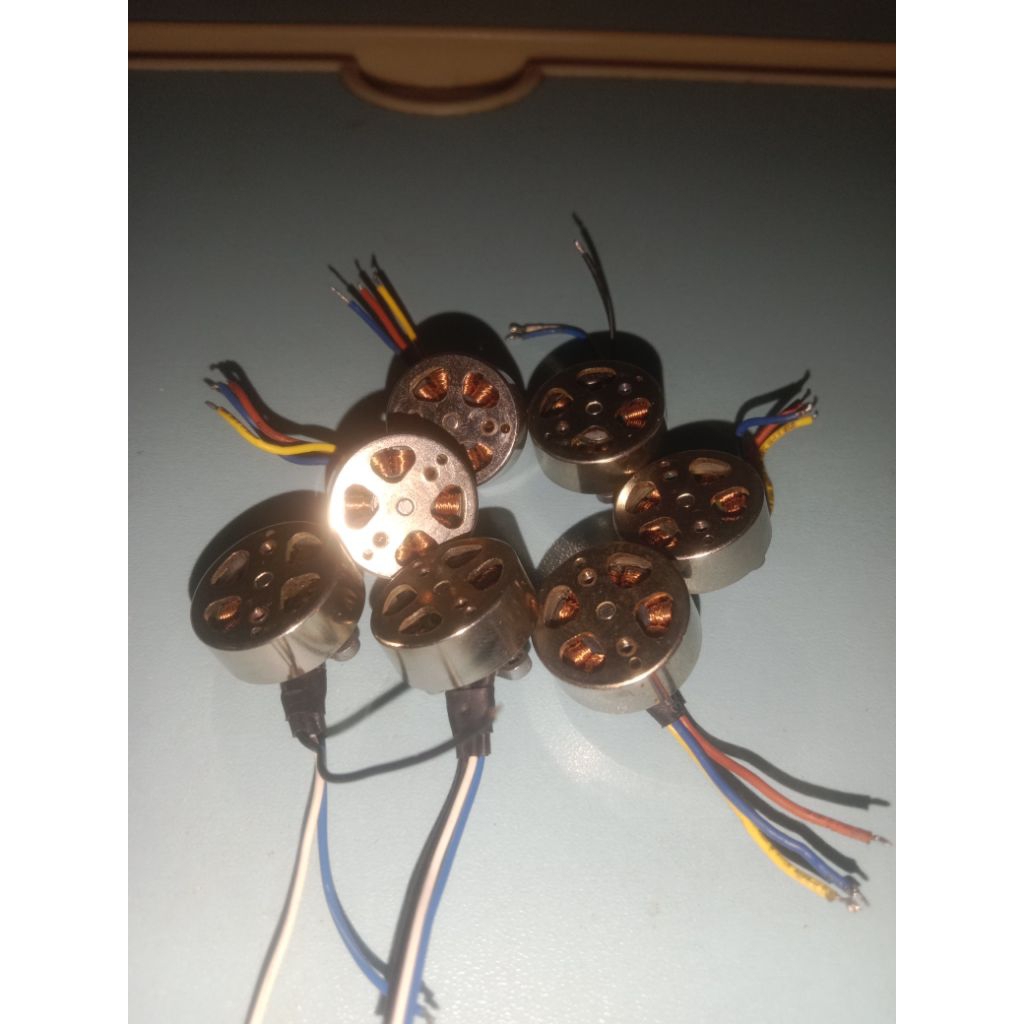 DINAMO BRUSHLESS SECOND LIKE NEW