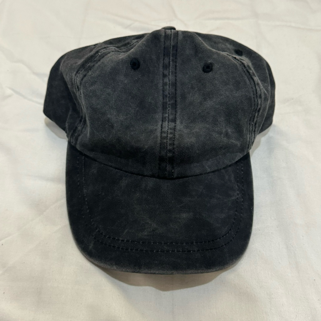 Miniso topi hitam washed