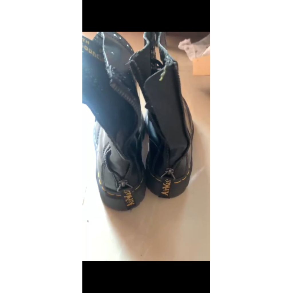 ORIGINAL Dr marteens airways boots woman