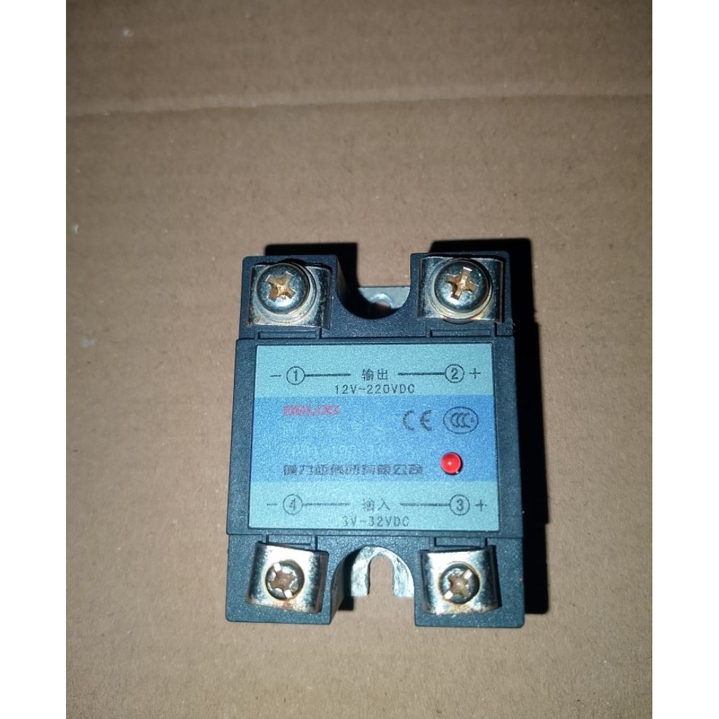 SOLID DELIXI 12V~220VDC/250VDC 10A 3V~32VDC BEKAS