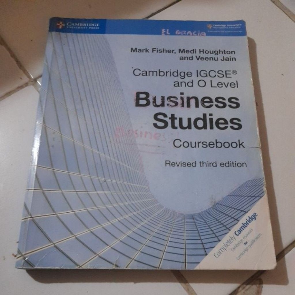 Cambridge IGCSE and O Level Business Studies Coursebook.Bekas original
