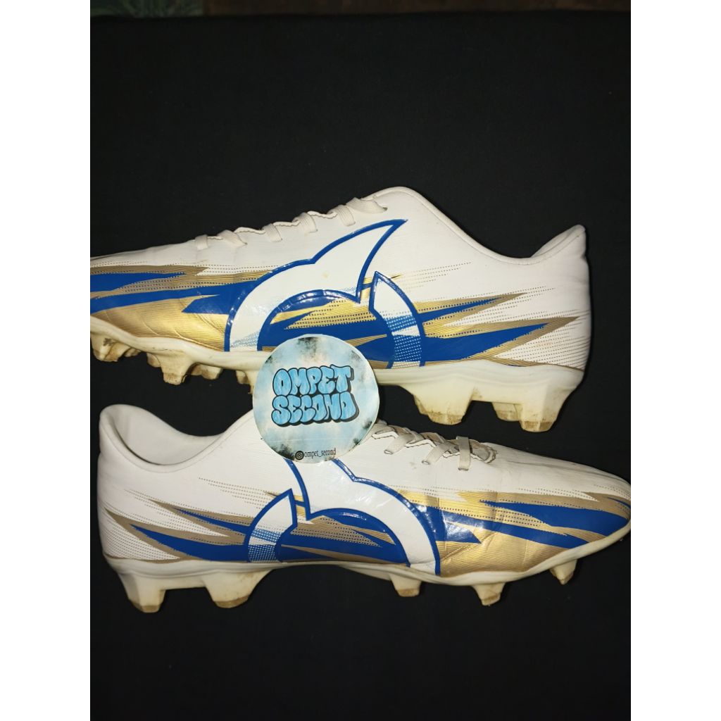 sepatu Ortus size 42