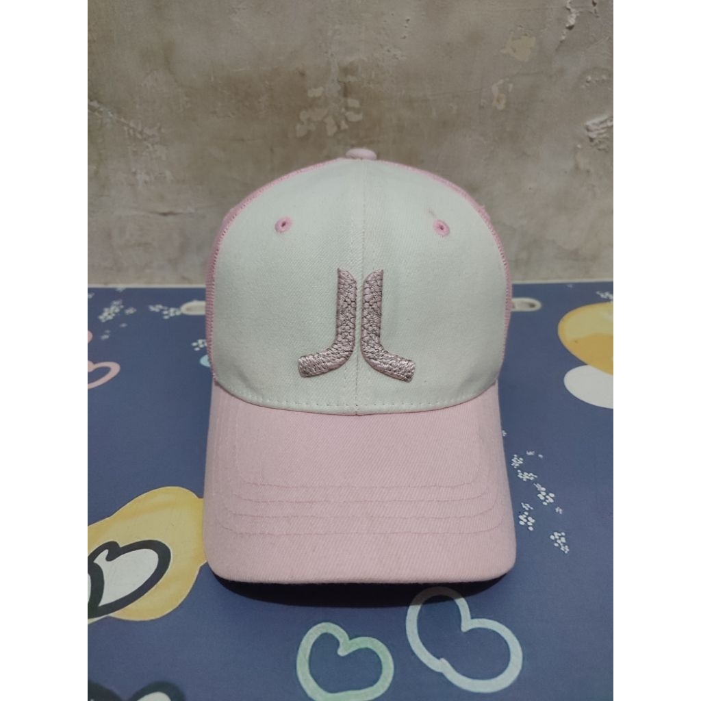 Topi Trucker Wesc Two Tone
