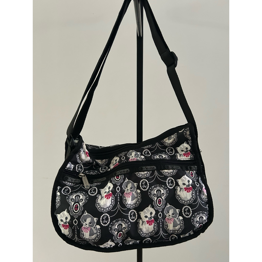 LESPORTSAC SLING BAG PRELOVED / BEKAS
