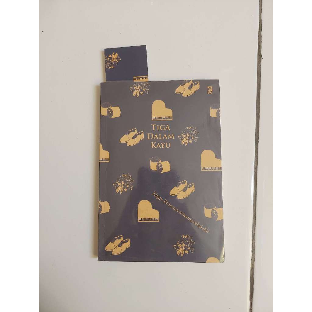 Preloved Novel Tiga Dalam Kayu Ziggy Zezsyazeoviennazabrizkie (Original) Kondisi Masih Bagus Murah P