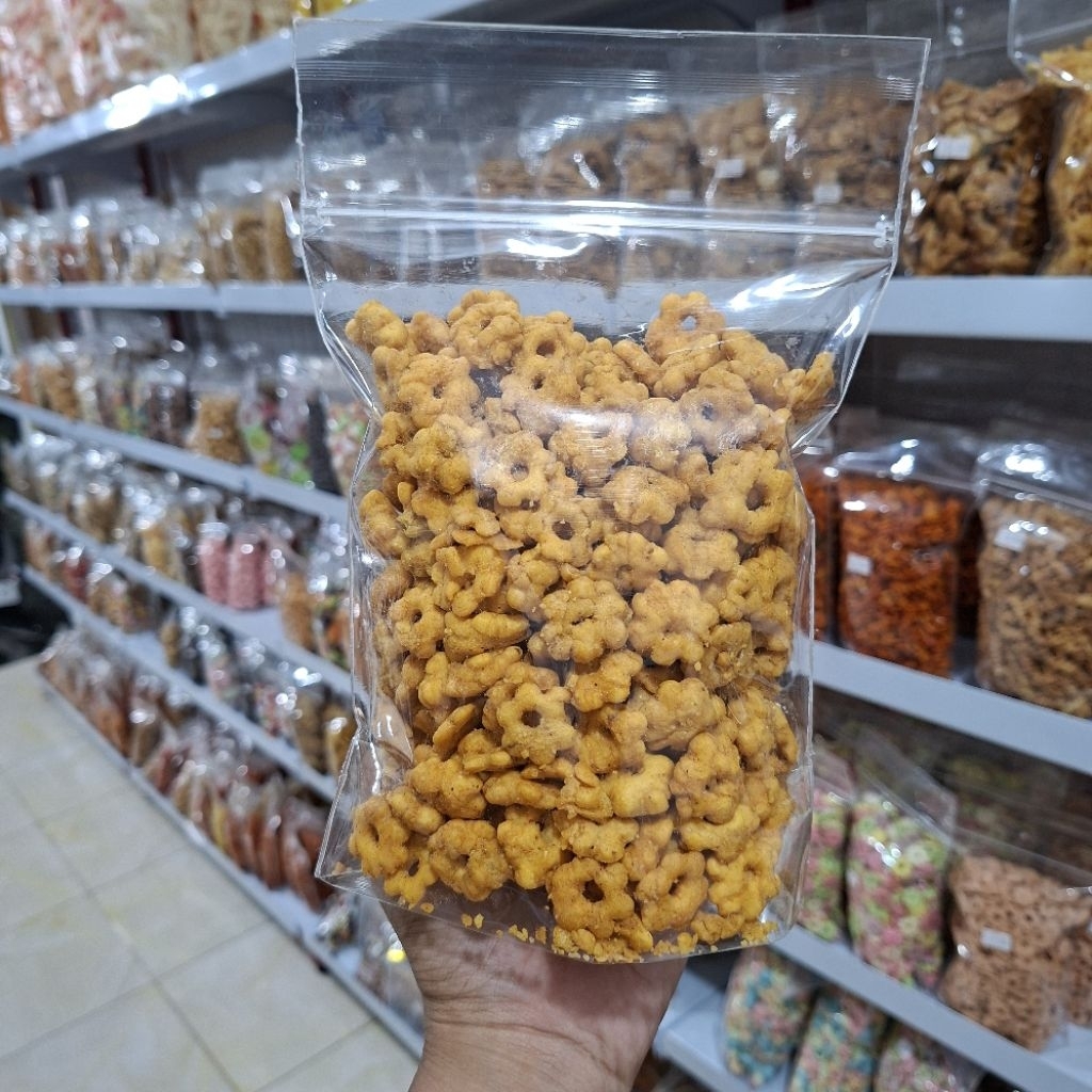 Snack ajisan sakura ribut gurih renyah