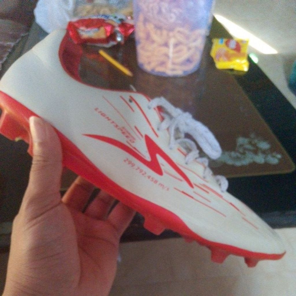 sepatu bola specs reborn red emperor seken
