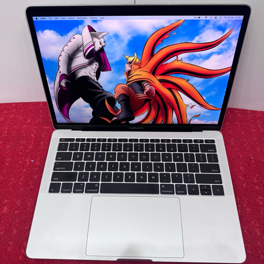 Macbook Pro 13 inch, 2017 Two Thunderbolt 3 Ports
