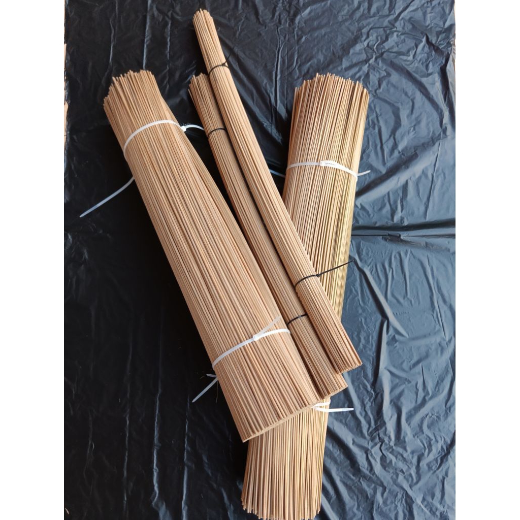 Bitingan bambu petung sudah lancipan untuk bahan layangan Sukhoi