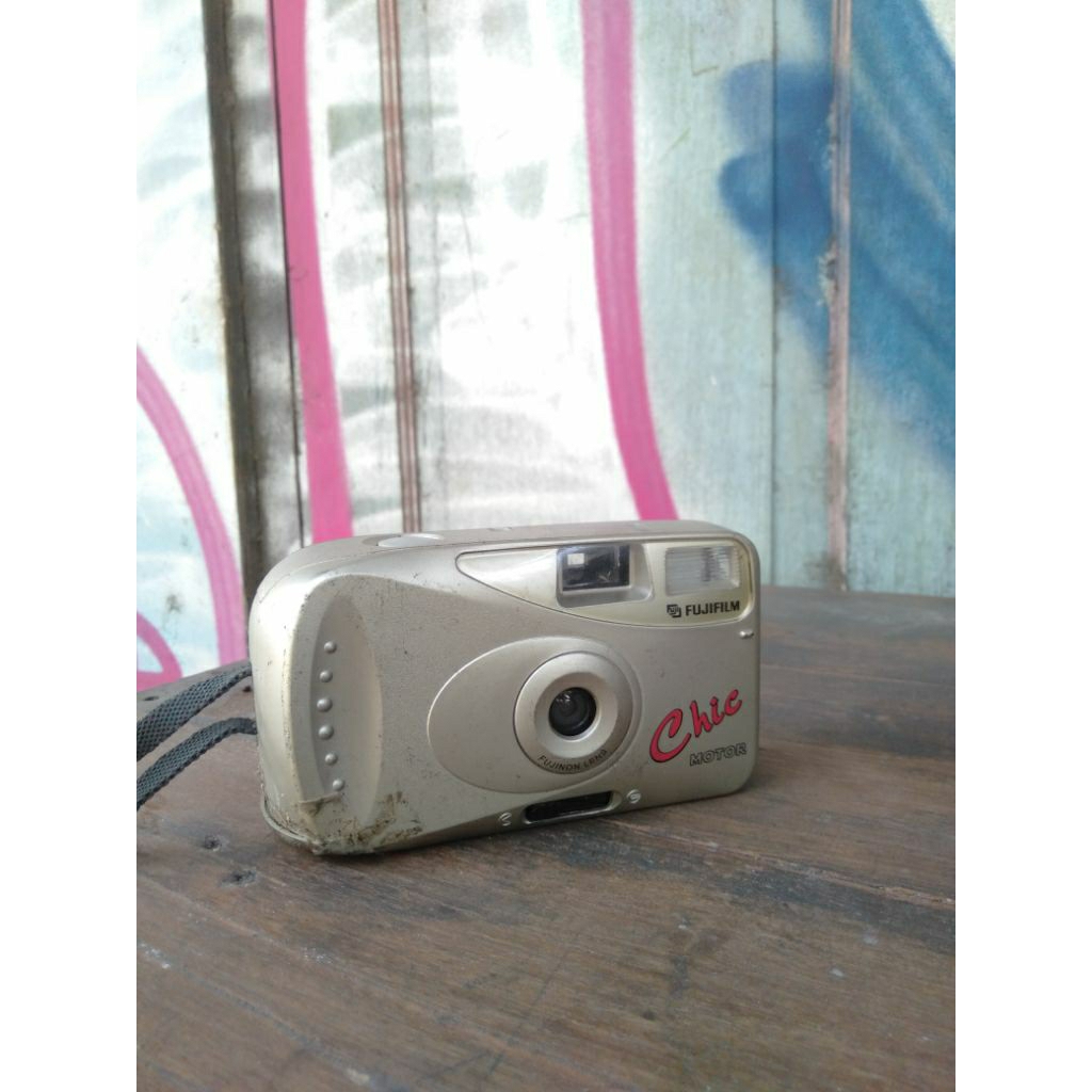 Kamera analog Fujifilm Chic Motor