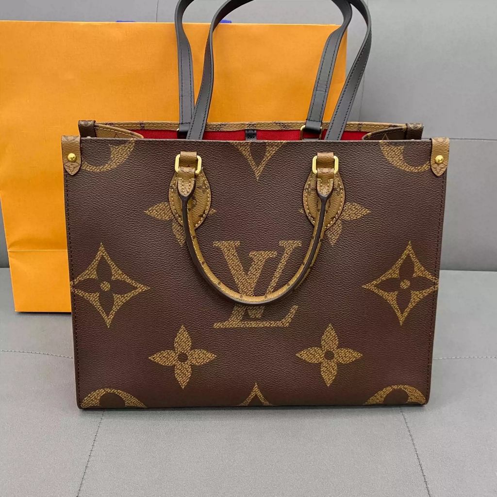 Tas Louis Vuitton OnTheGo MM M45321, tas tote berbahan kulit sapi dengan motif Monogram cokelat klas