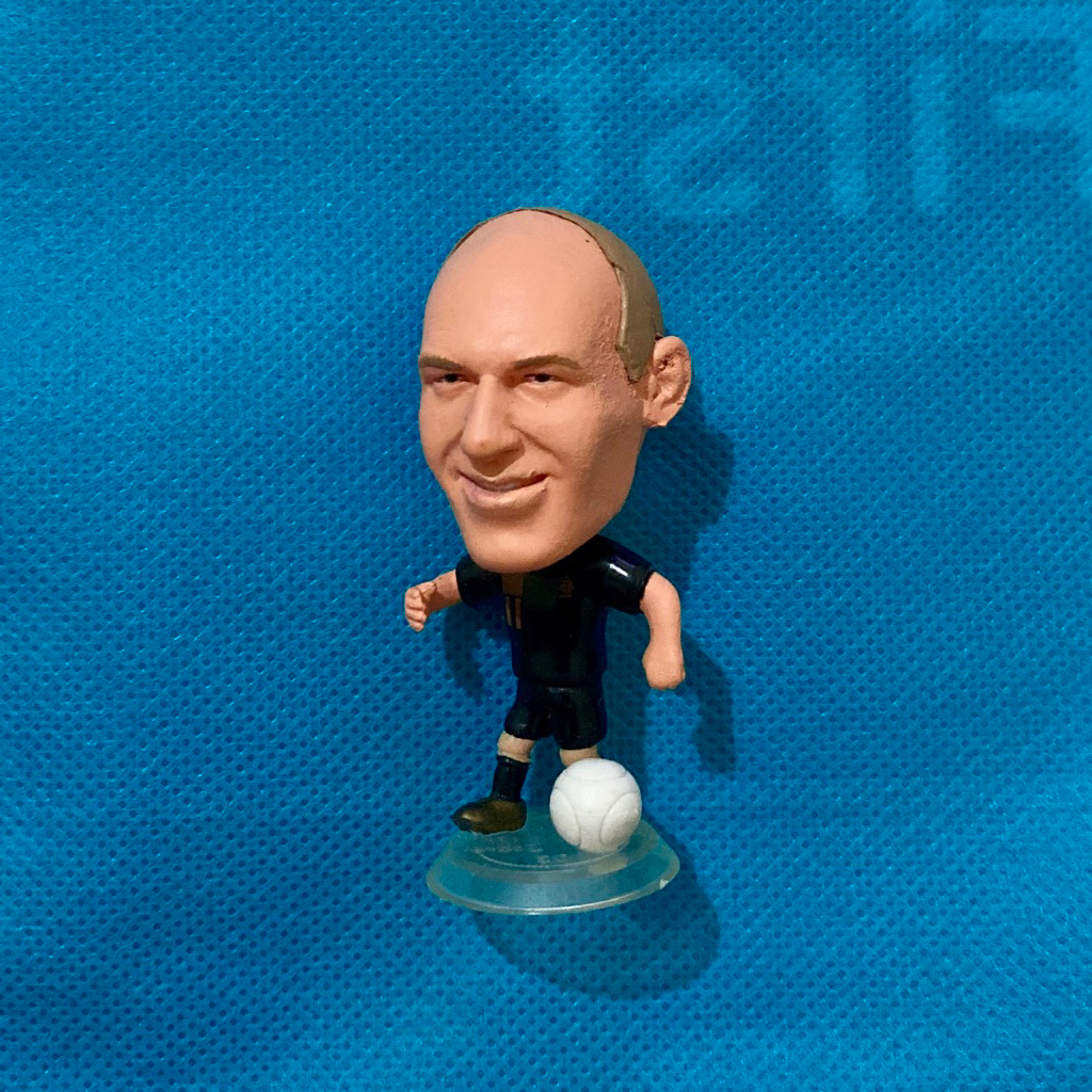 Figure pemain bola kodoto Robben Belanda