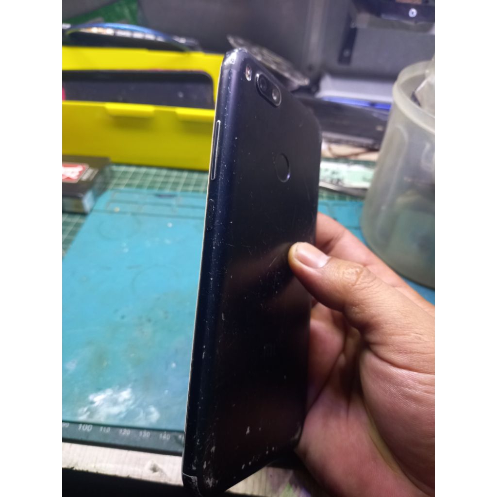 Xiaomi Mi A1 4/64 second [baca deskripsi]