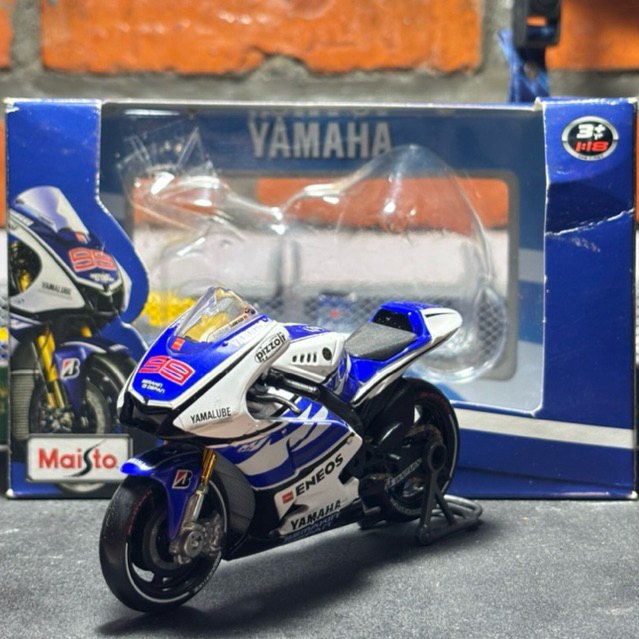 Maisto MotoGP Yamaha Eneos - Jorge Lorenzo #99 2011