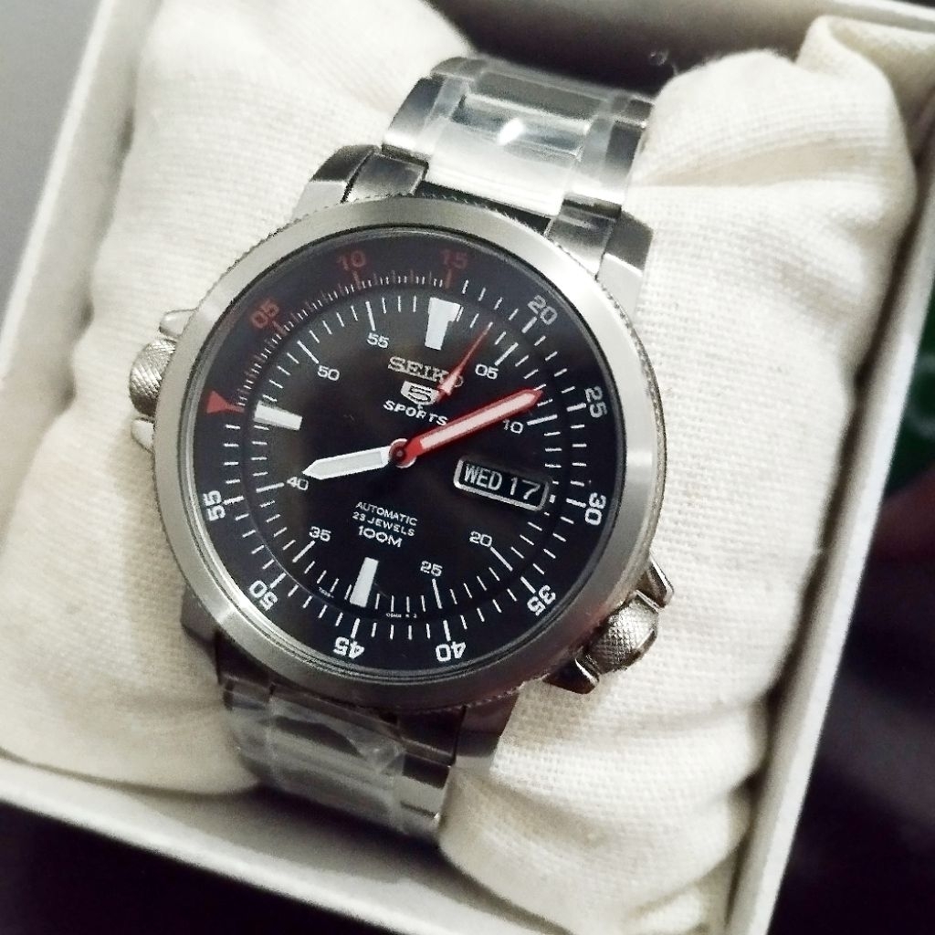 Jam Tangan Seiko 5 Sports SNZJ57K1 Automatic Divers 100m