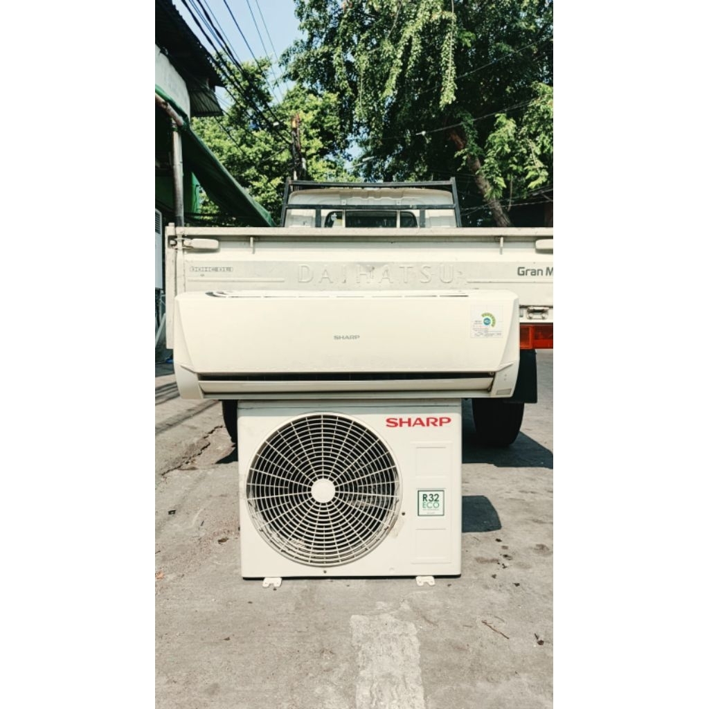 AC Sharp 1/2 PK  R 32 SECOND + pasang (free ongkir se-jabotabl6ek)