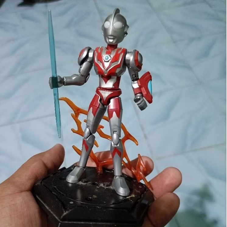 Ultraman Ribut Keepley