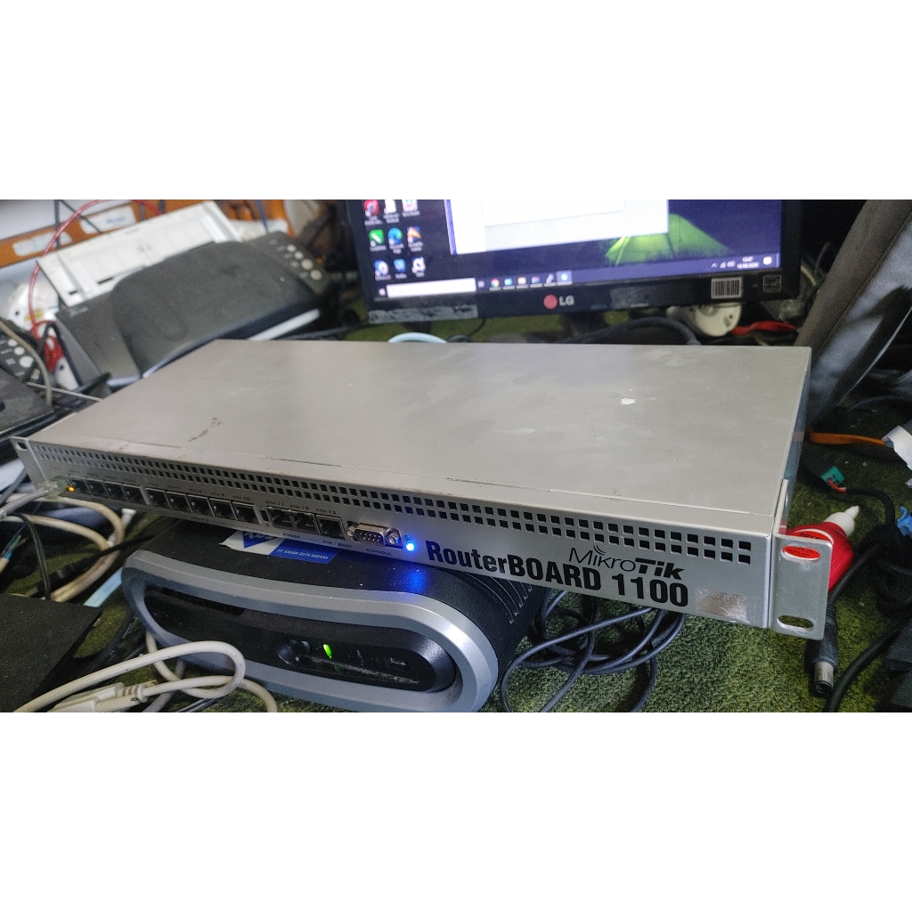 Mikrotik ROUTERBOARD 1100 RB1100AH