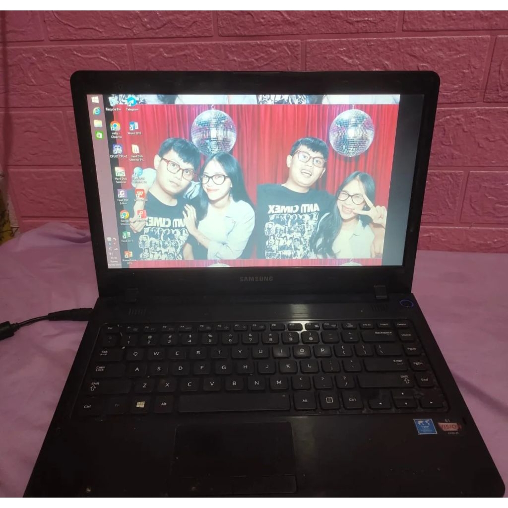 Laptop Samsung 355V4C Processor AMD E1-1200