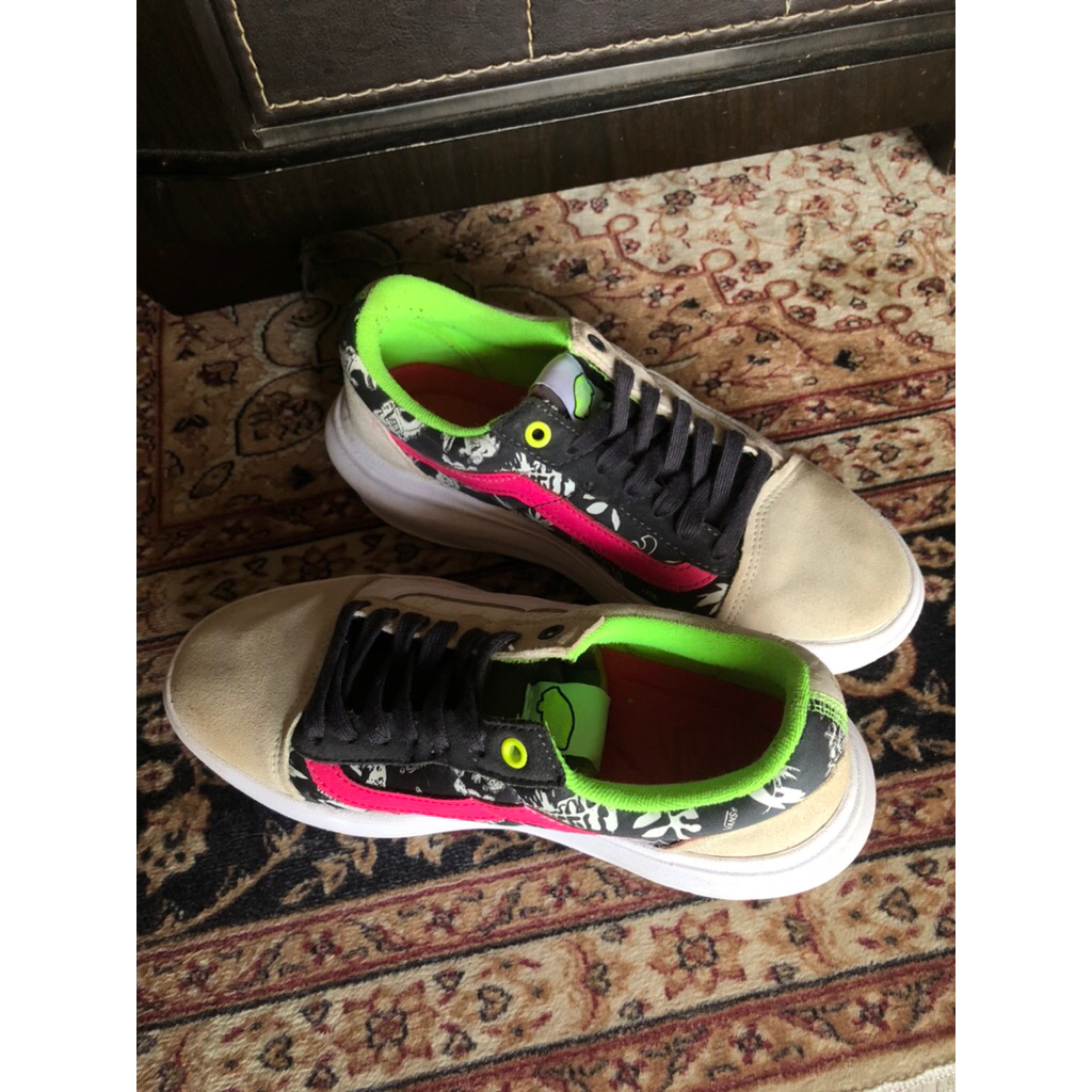 Preloved Sepatu Vans Old Skool overt CC