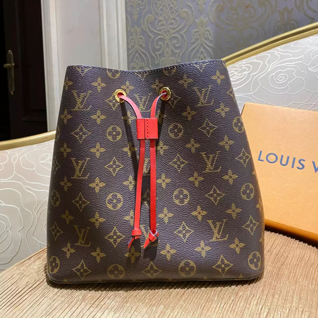 Tas Louis Vuitton Néonoé M44021, tas bucket berbahan kulit sapi dengan motif Monogram klasik dan bag