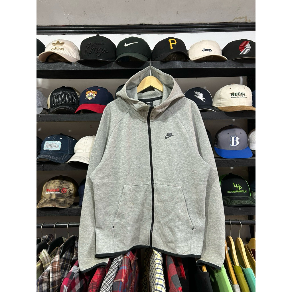 nike tech fleece ziphoodie