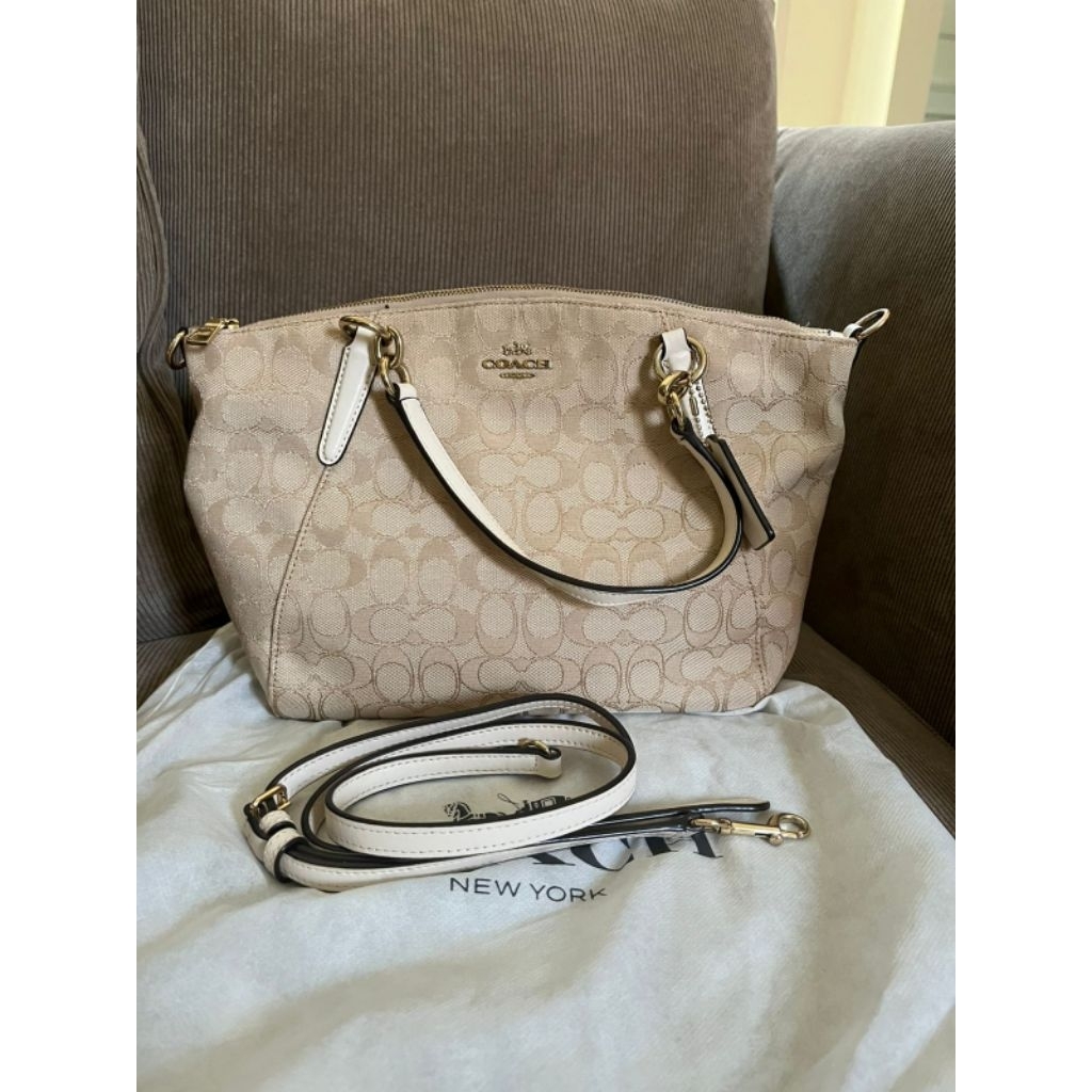 PreloveCoachKelseycanvas
