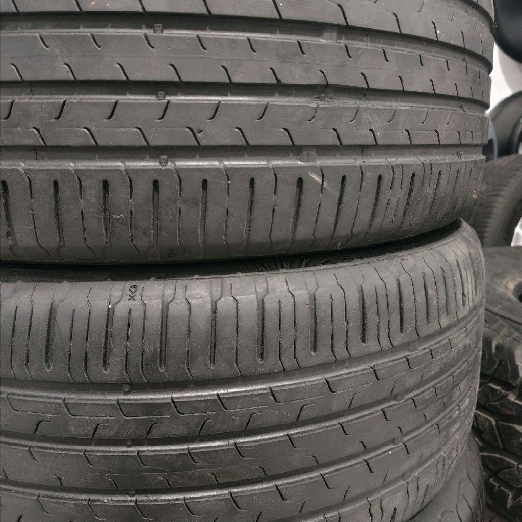 225/45 R18 Continental Tahun 2023