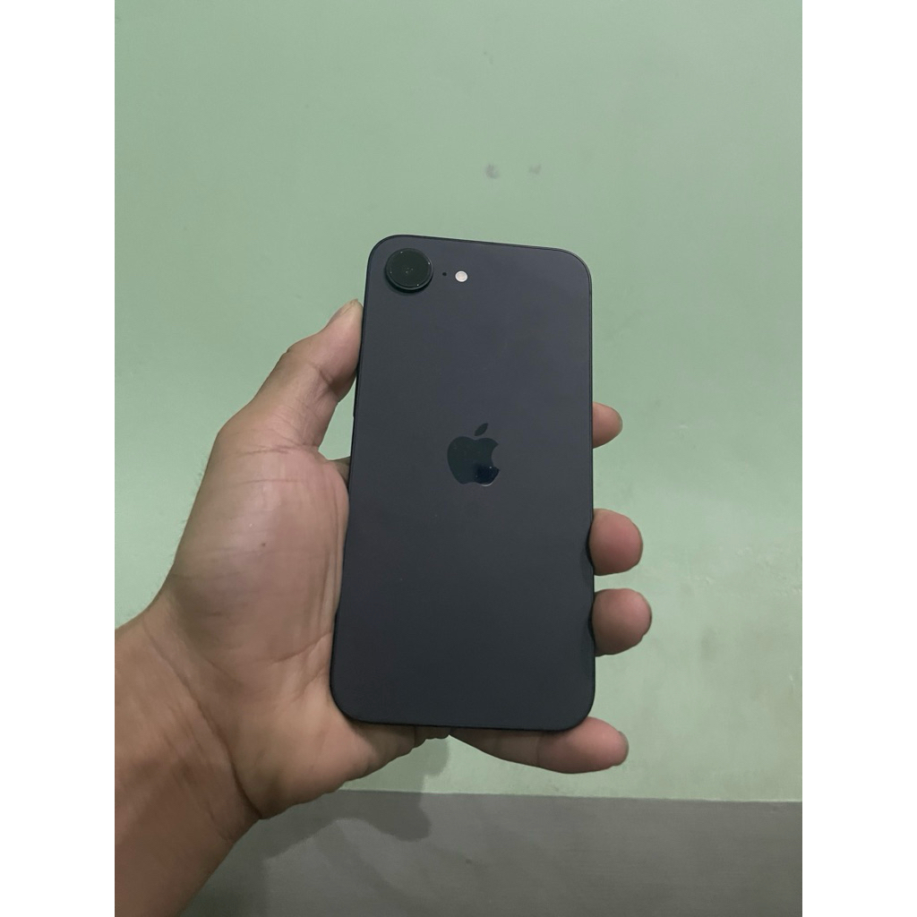 iphone 16e lock icloud