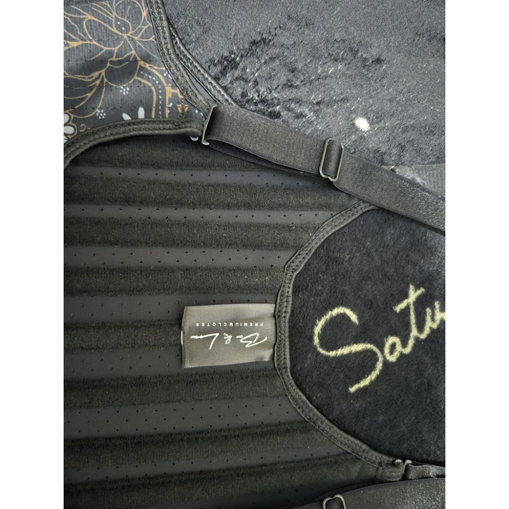 KORSET CIKOR LONGSO OBSIDIAN BATIK LATEX  TULANG