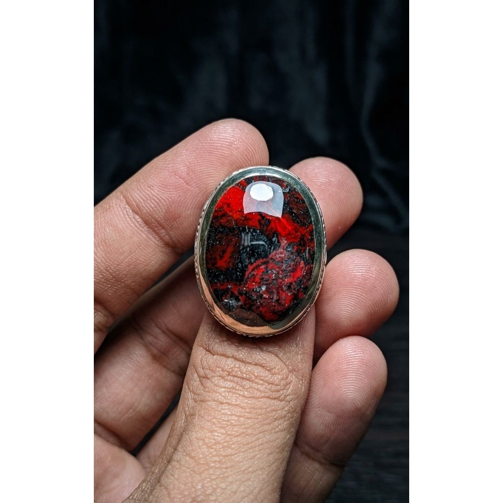 Badar Besi Merah Cabe (Red Hot)