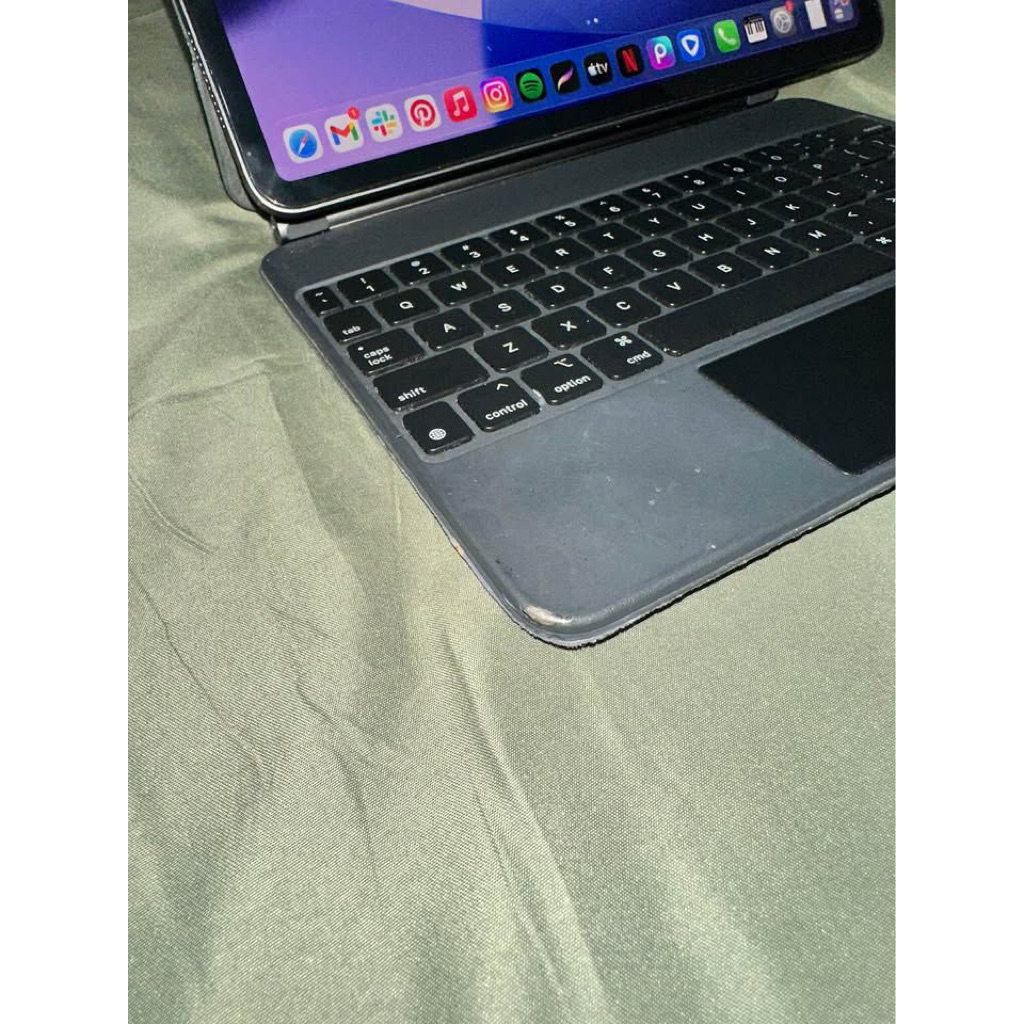 Preloved  iPad Pro 11-inch 2nd Gen (2020) – 128GB WiFi Only