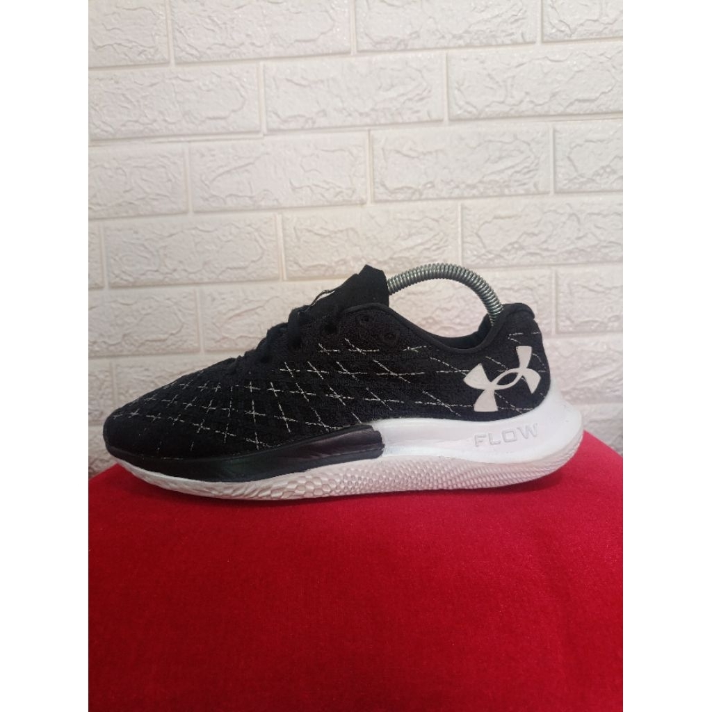 Sepatu sneaker running basket hiking outdoor second seken branded Under Armor original