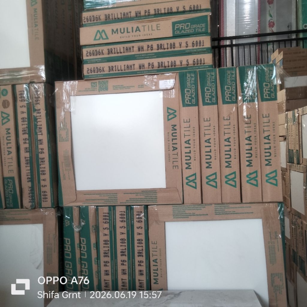 keramik lantai 40x40.putih polos kw1/Mulia