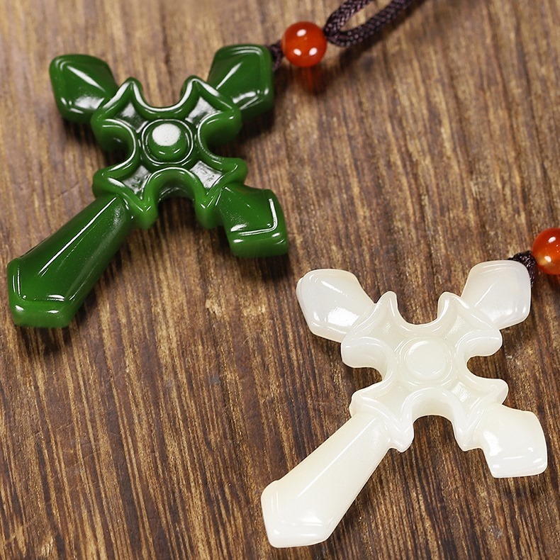 kalung liontin natural batu jade giok hijau putih ukiran lambang Salib uk +- 49 x 38 x 7mm bisa juga