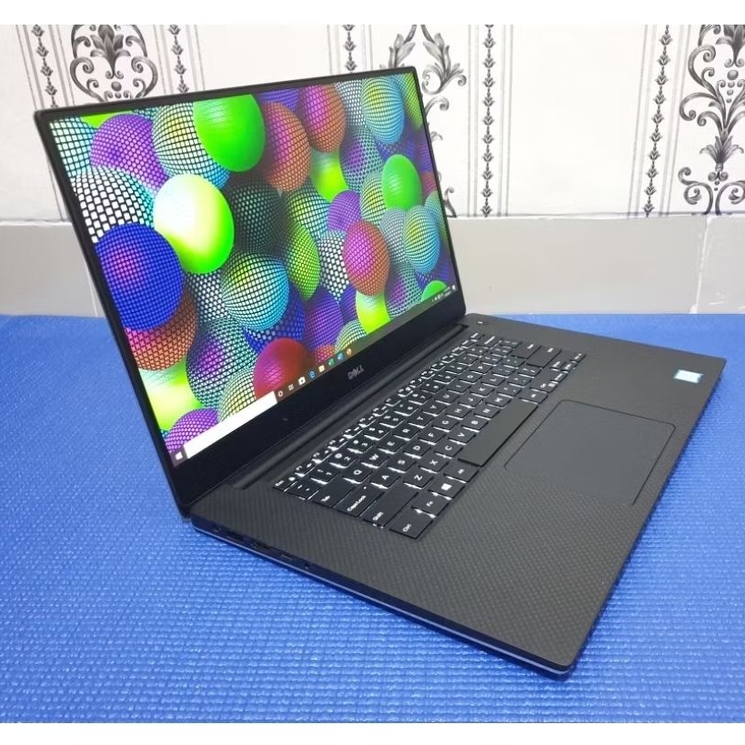 Dell Precision 5520 Intel Core i7 7820HQ VGA Nvidia Quadro M1200 15-Inch Full HD