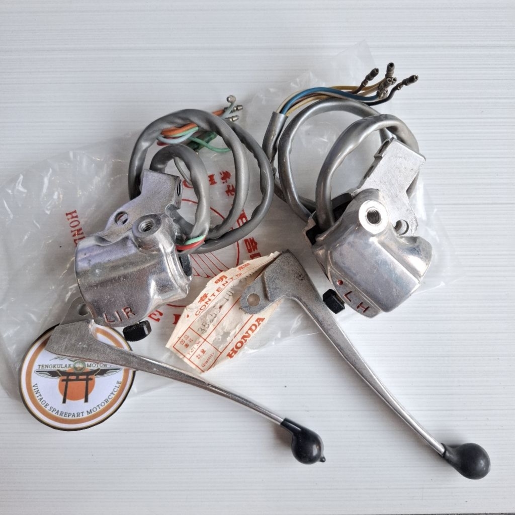 Holder saklar gas dalam kanan kiri handle abu nos taiwan cb125 s90 s90z benly s110 cb100 cb 100 125 