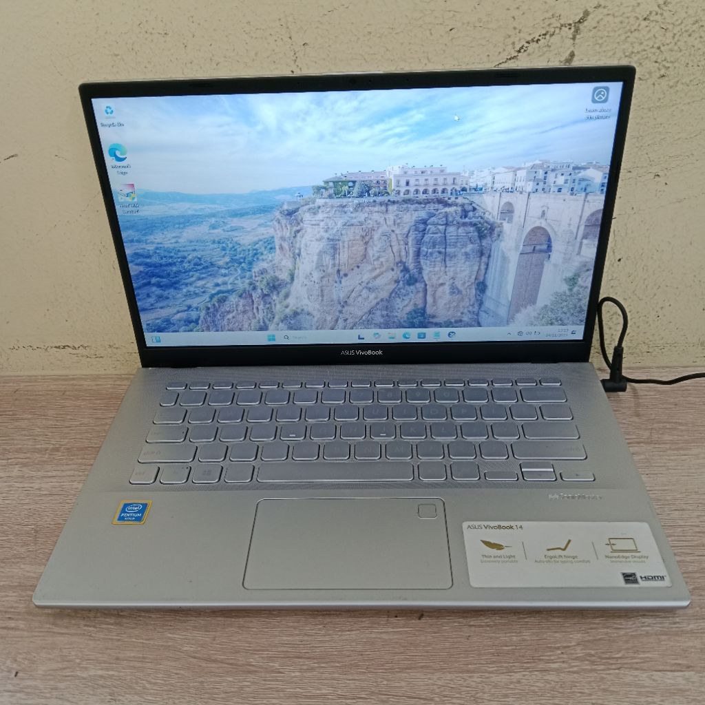 ASUS VIVOBOOK X420UA 303 INTEL PENTIUM CPU 4417U RAM 4GB SSD 256GB 2019 (5622A)