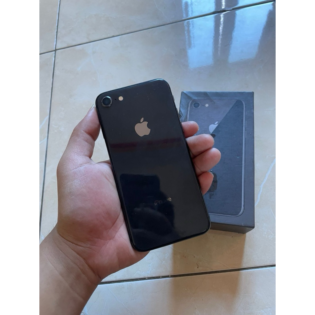 iPhone 8 second