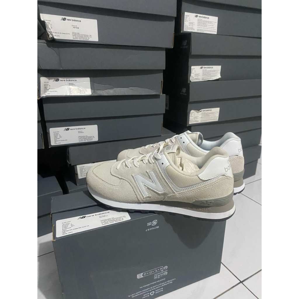 Sepatu Resmi BNIB 574