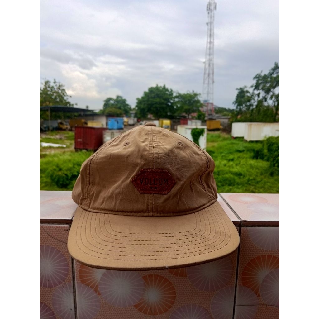 Topi volcom
