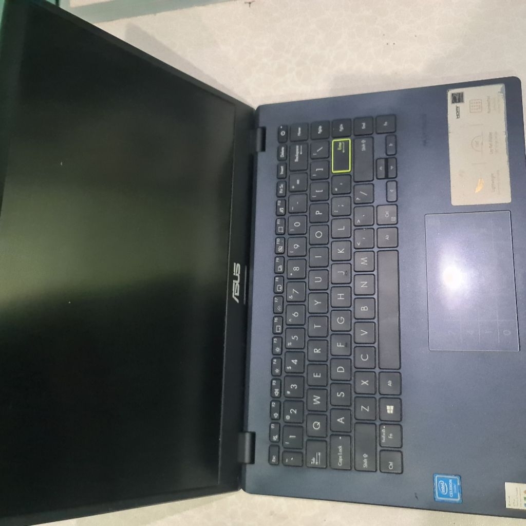 JUAL LAPTOP ASUS E410MAO BEKAS