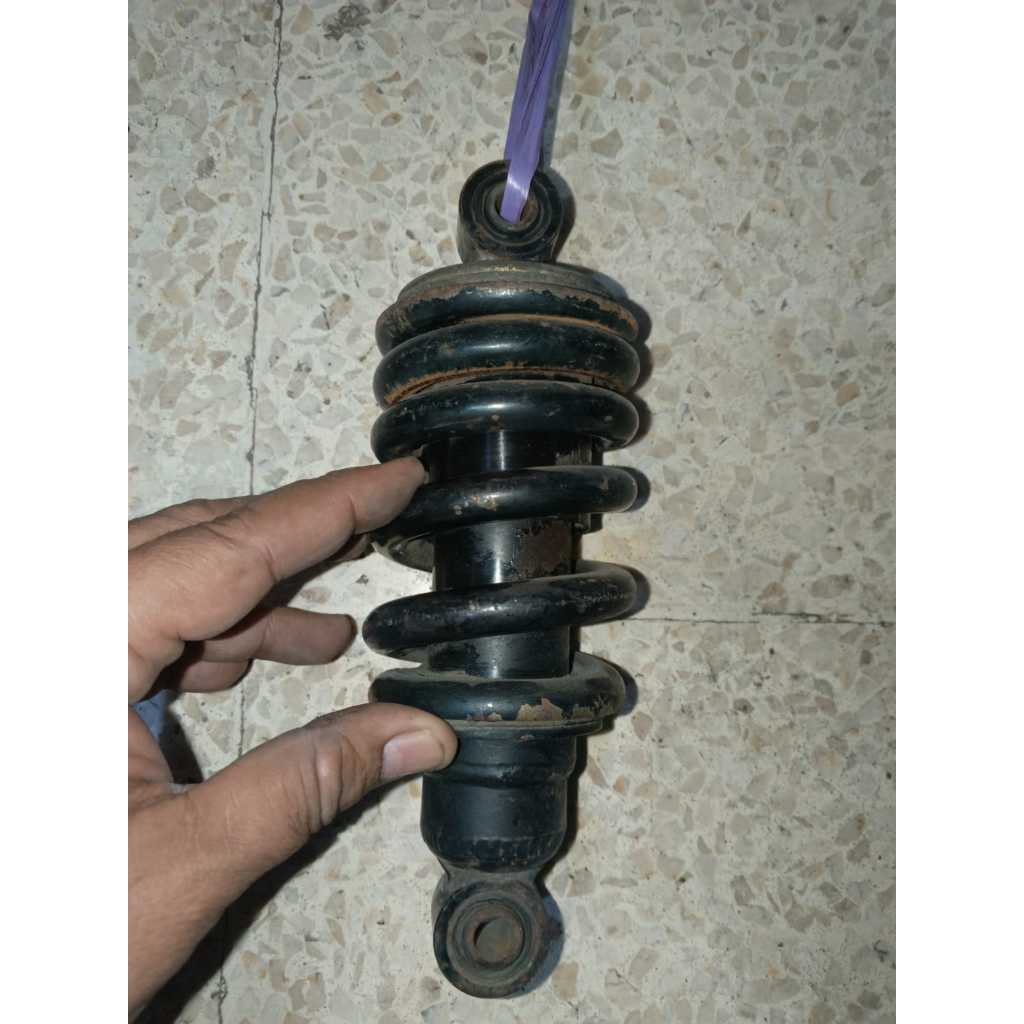 Shock ShockBreaker Belakang Yamaha Jupiter MX Old MX New ( bahan / perlu servis ) Bekas