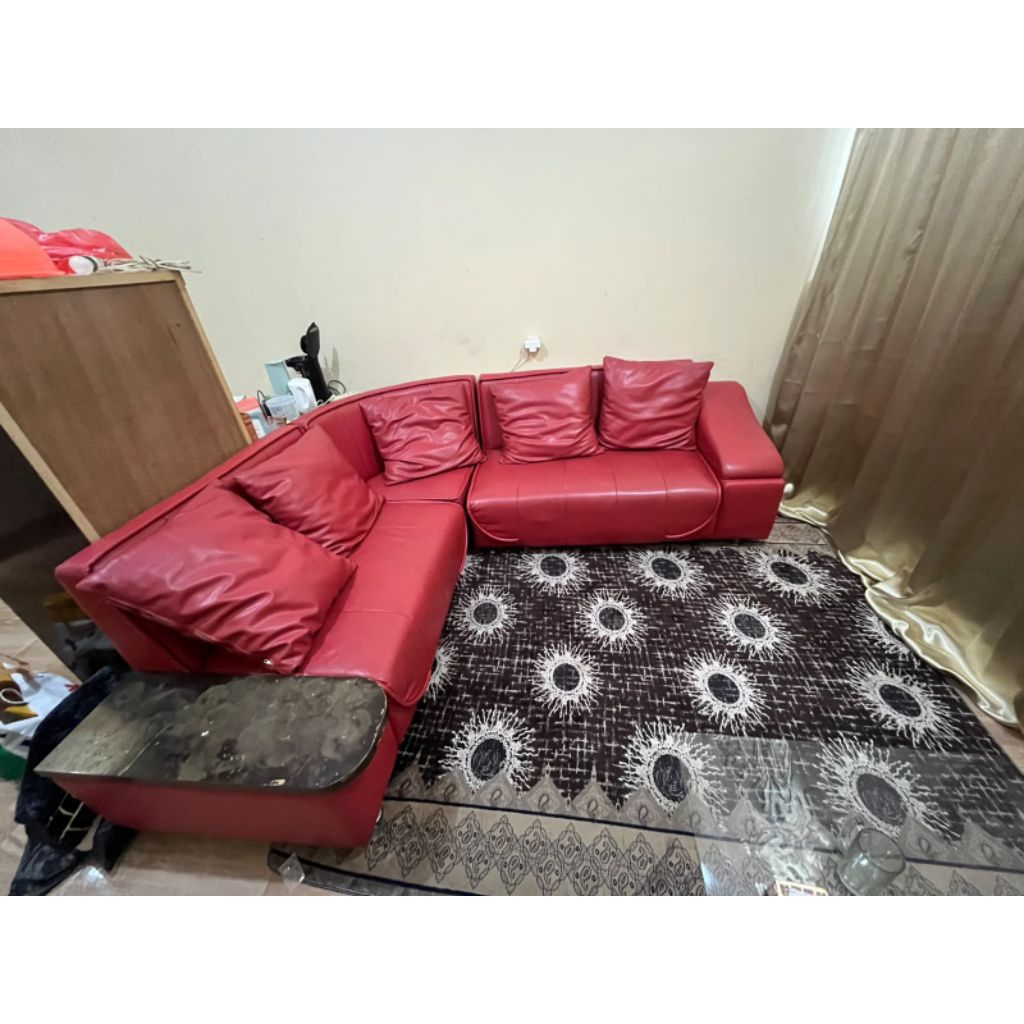 Sofa Kulit Bekas
