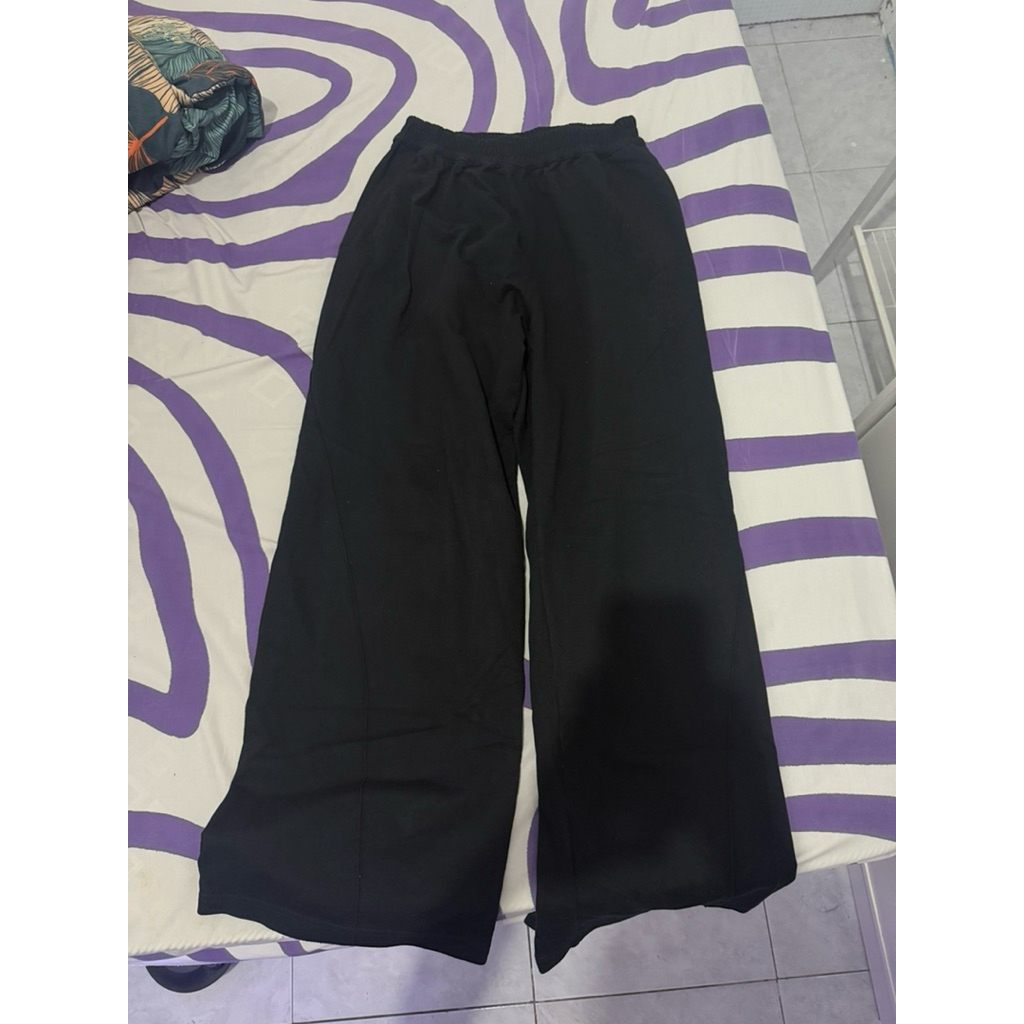 Ocwa Flared Sweatpants