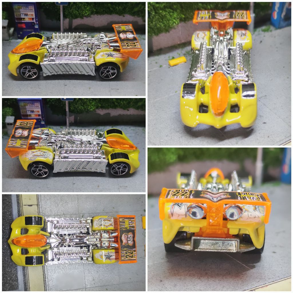 Diecast Hot Wheels WORLD RACE KRAZY 8S CUSTOM - Scale 1:64 - pajangan display