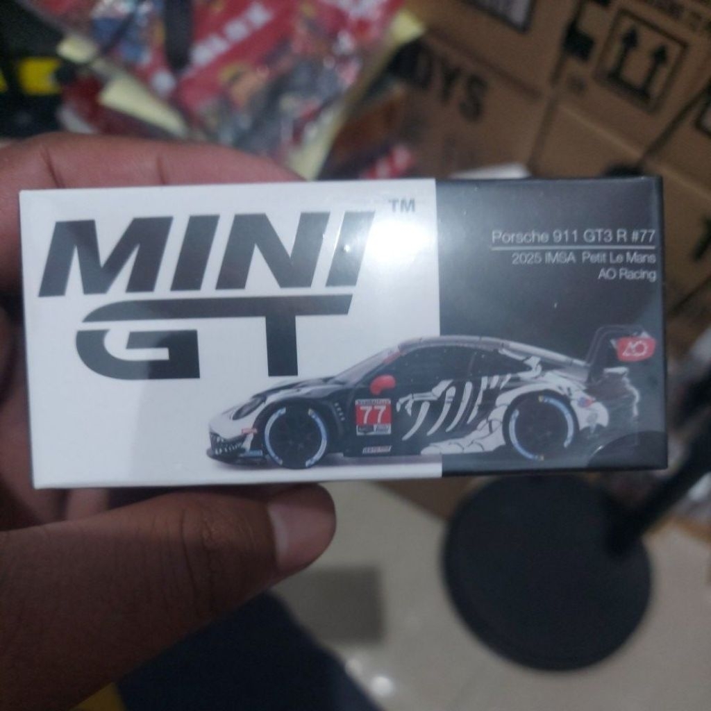 Porsche 911 GT3 R #77