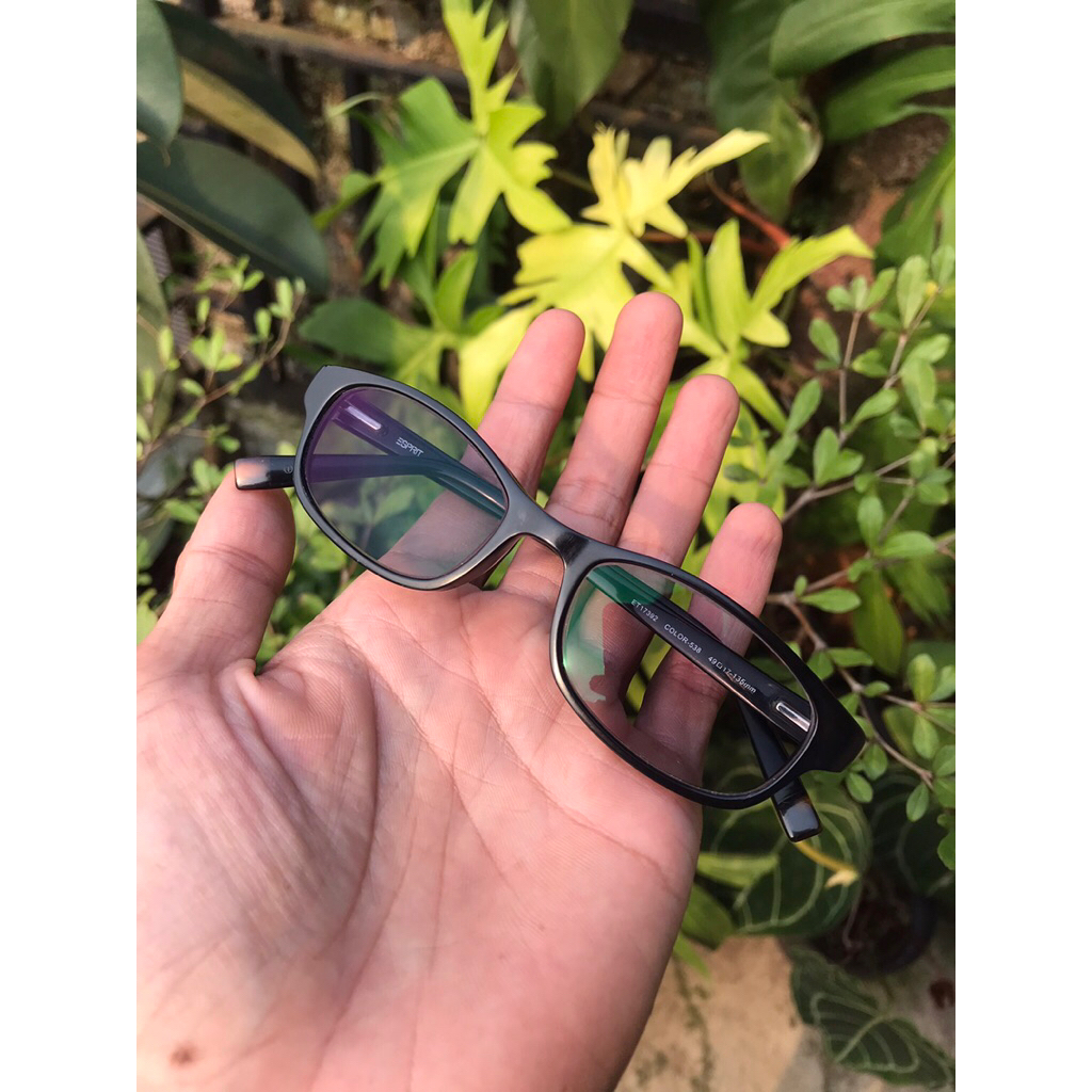 kacamata esprit original