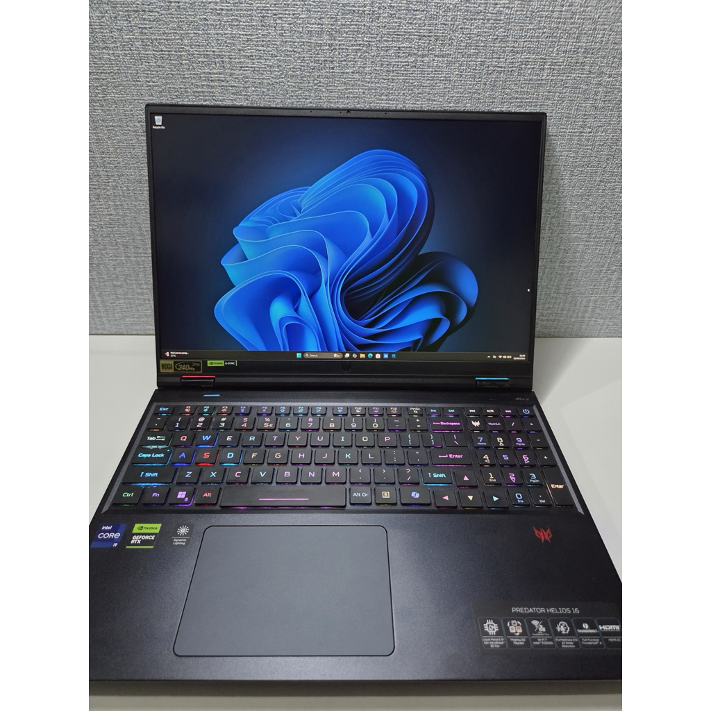 Laptop Gaming Acer Predator Helios 16 RTX 4080 i9-14900HX 240Hz