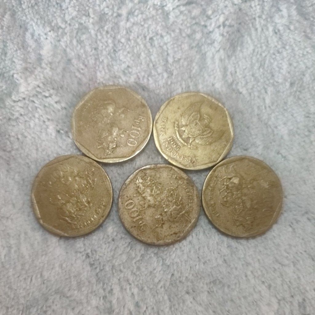 Koin Kuno 100 rupiah karapan sapi